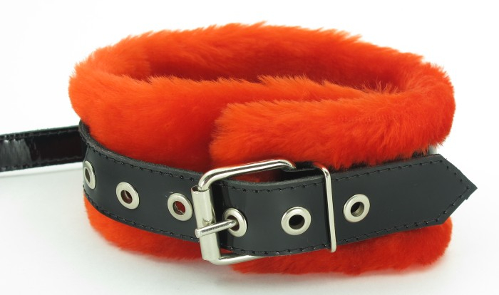 Ошейник с красным мехом BDSM Light 730002ars