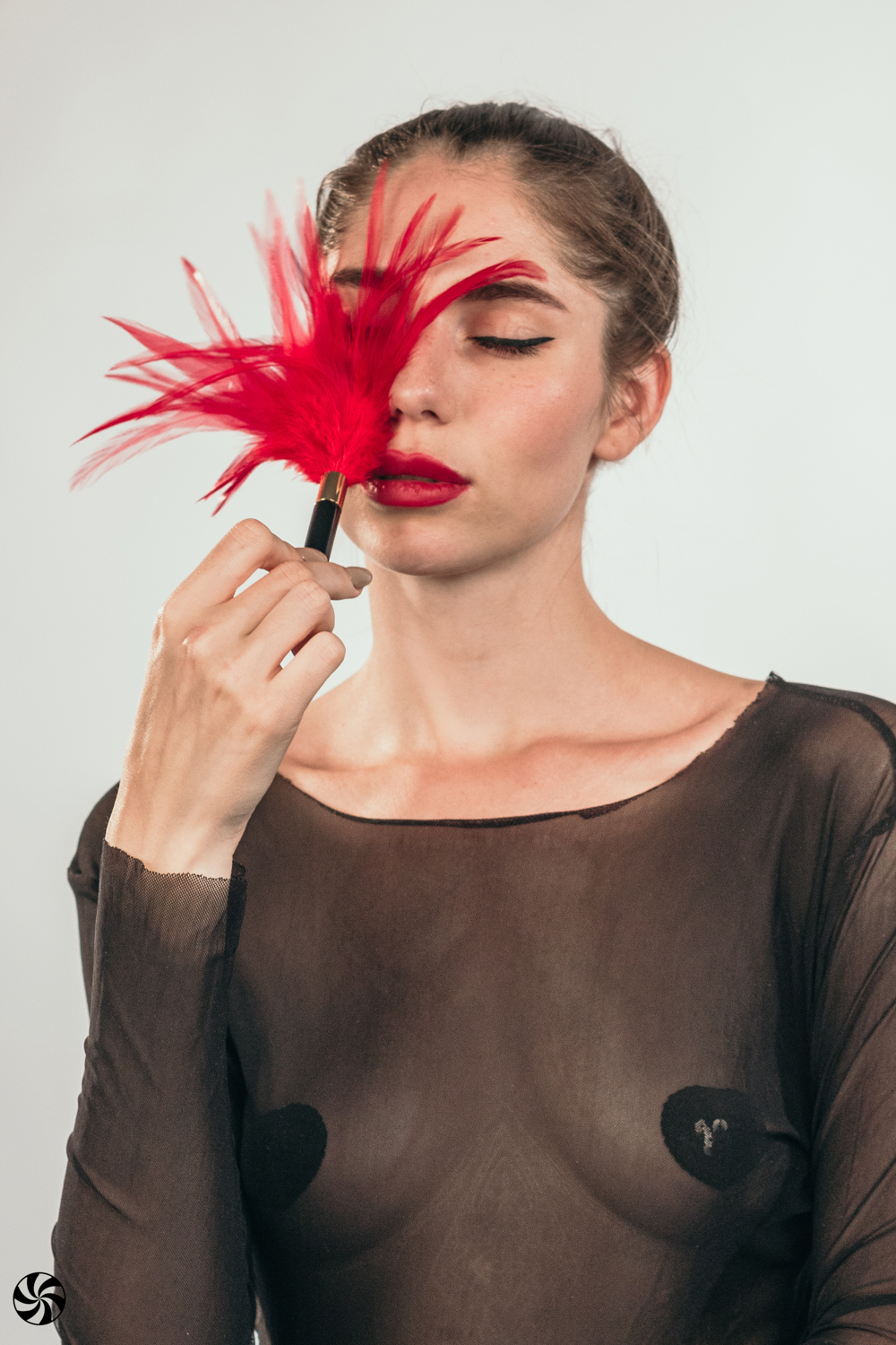 Π’ΠΈΠΊΠ»Π΅Ρ Burlesque Plume Red 1082-01lola