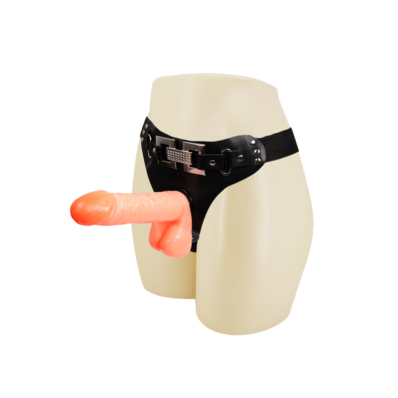 Страпон с вибрацией черный BW-022024