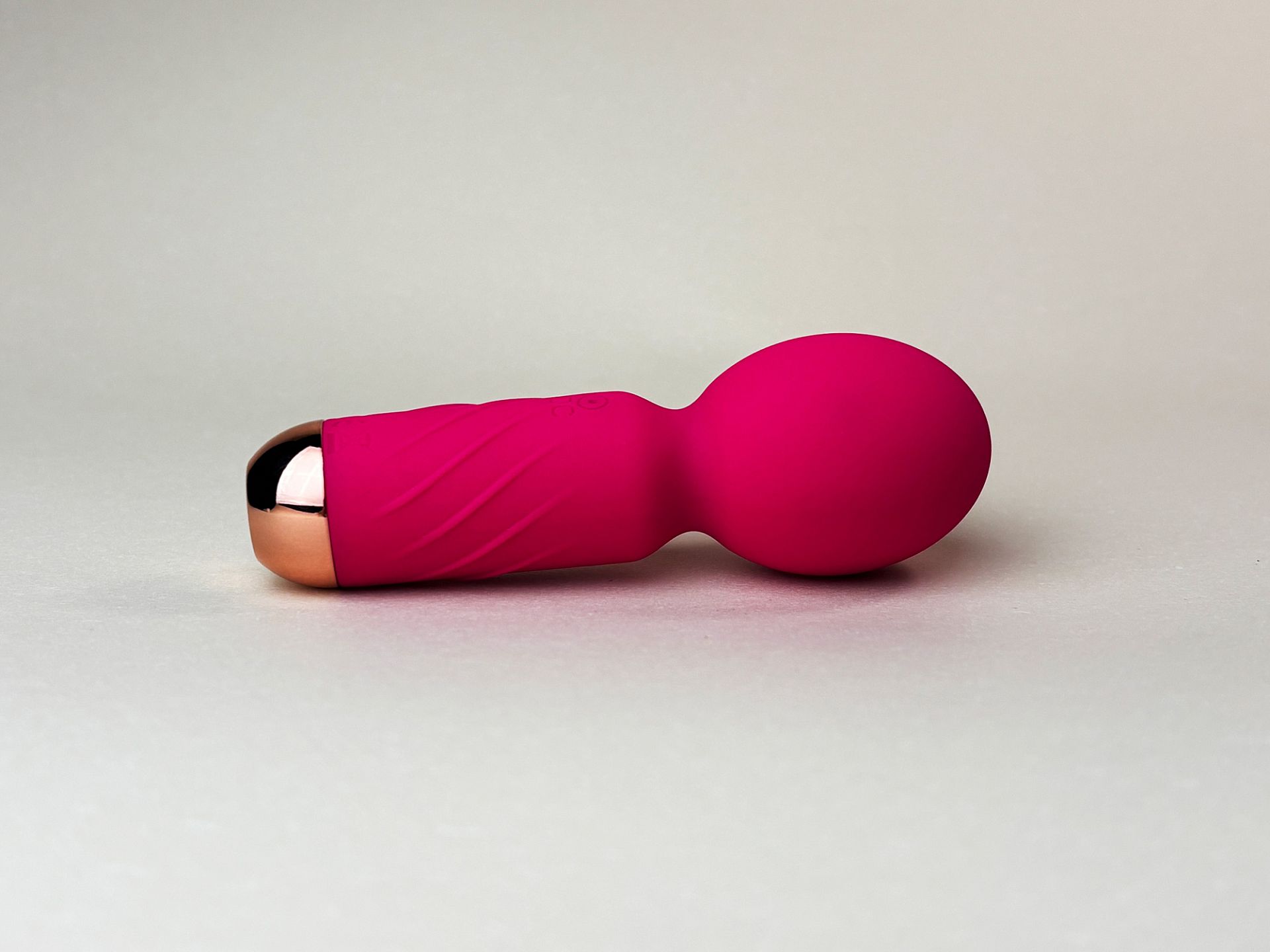 Вибратор мини-вонд Secwell SW25011-pink